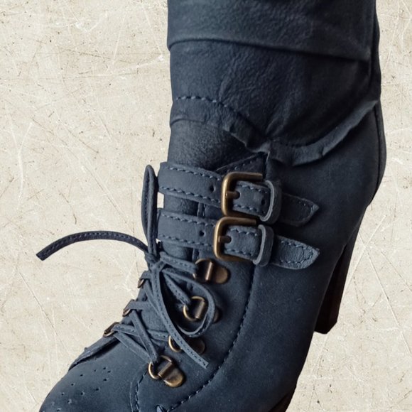 Apepezza Blue Leather Stacked Heel Ankle Boot size 6.5 - Picture 6 of 7